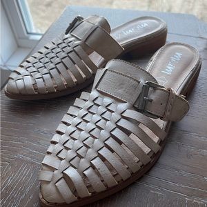 Billie Close Toed Strappy Sandals in size 7